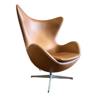 Authentic 2015 Fritz Hansen Lounge Egg Chair by Arne Jacobsen in Leather For Sale