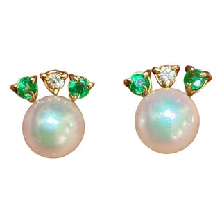 6 MM White Akoya Aaa Pearl Stud Earrings 14 K Yellow Gold + Diamond + Emerald For Sale