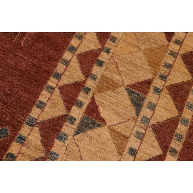 1980s Boho Chic Gabbeh Brown/Beige Wool Rug - 7'8" X 9'11" For Sale In New York - Image 6 of 10