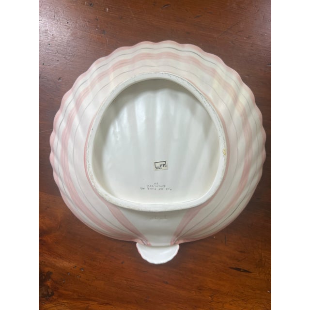 1970s Vintage Pink and White Shell Chip and Dip Serving Bowl For Sale - Image 9 of 9