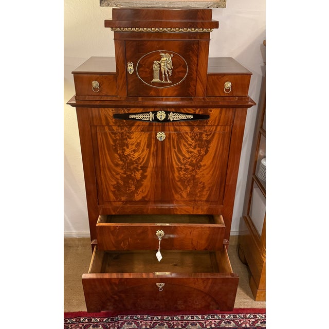 Neoclassical Fall-Front Secretaire Cabinet in Mahogany, 1780 For Sale - Image 12 of 15