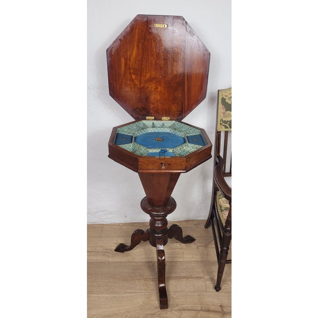 This Victorian octagonal games table is a beautiful and unique piece of furniture, that would exude a period charm to the...