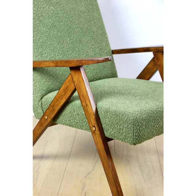 Vintage B-310 Var Armchair in Green Boucle, 1970s For Sale - Image 9 of 10