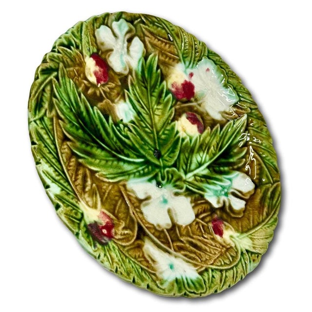 Beautiful Antique Victorian Majolica Dish With Bracket for Wall Plate Hanging Display Circa 1880s - Nice Colors For Sale - Image 4 of 17