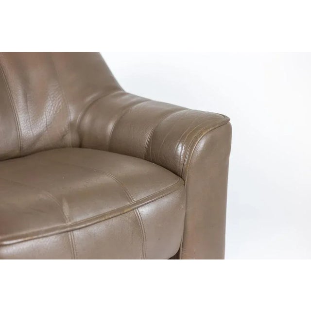 Animal Skin Set of Armchair and Ottoman in Leather, 1970s For Sale - Image 7 of 11