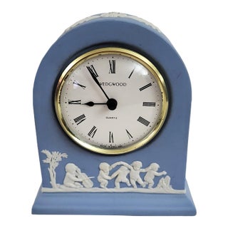 Vintage English Blue Jasperware Neoclassical Wedgewood Shelf Desk Clock For Sale
