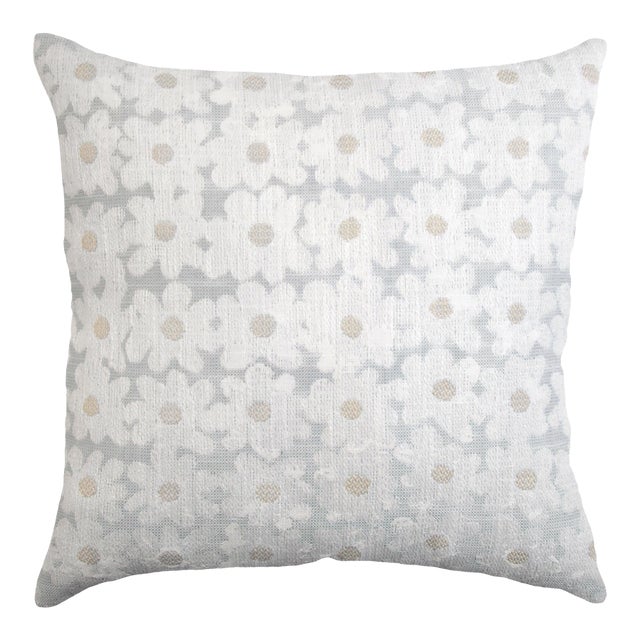 Kevin O'Brien Daisy Shell 18" Performance Pillow For Sale