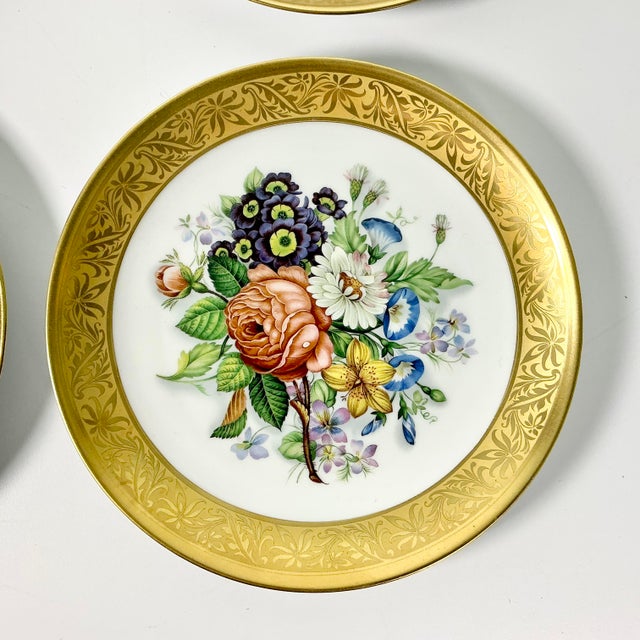 1980s Vintage Hollywood Regency Italian Horchow Flora Botanical Wall Plates - Set of 4. For Sale - Image 6 of 10