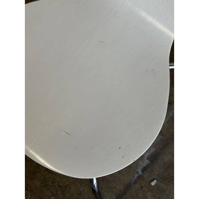 Mid 20th Century Set of 4 Danish Modern White Stacking Dining Chairs Mid Century Chrome Chairs For Sale - Image 9 of 11