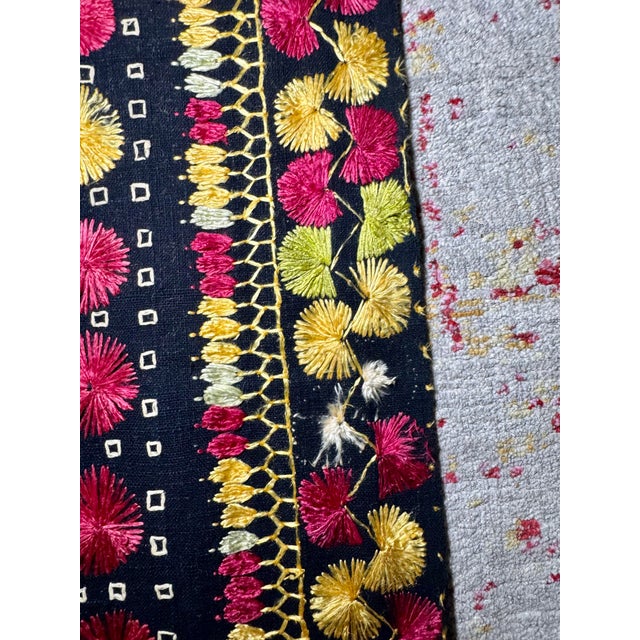 Early 20th Century Antique Nilak Phulkari Silk Embroidered Textile, Punjab For Sale - Image 5 of 12