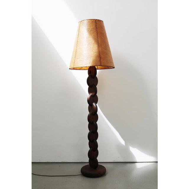 Temde Switzerland Minimalist/Brutalist floor lamp 1960s Pine wood/natural fiber shade Rare model Height 165cm Shade...