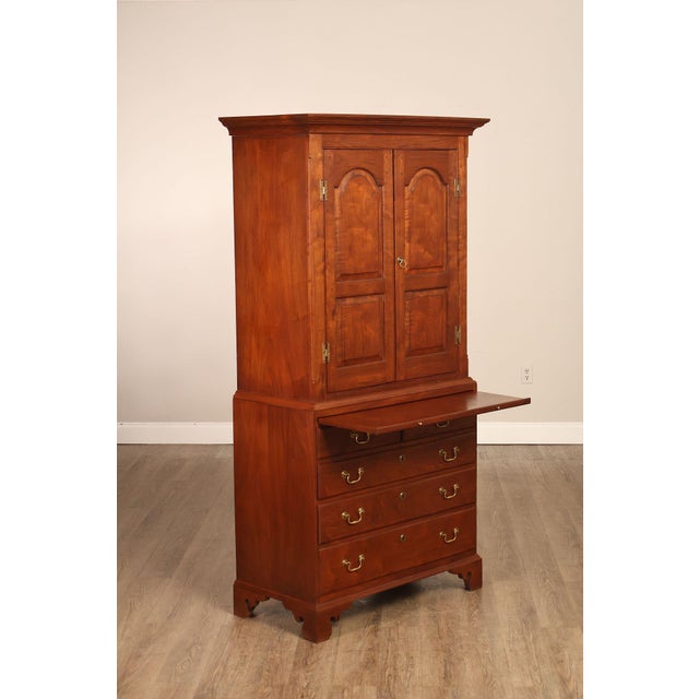 David T. Harring Chippendale Style Walnut Two Piece Jackson Press For Sale - Image 13 of 18