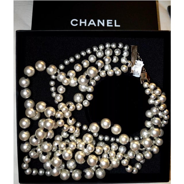 2010s Chanel Necklace CC Logo 2016 20 28 in Faux Pearl Ribbon 5 Multi Rows White Black Ribbon For Sale - Image 5 of 11