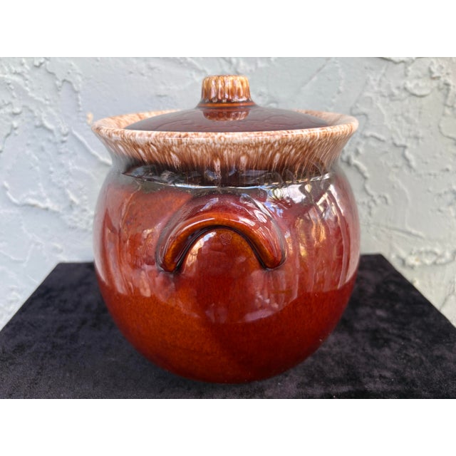 Vintage American Stoneware Hull Pottery “Oven Proof” Brown Drip Bean Pot With Lid For Sale - Image 4 of 8