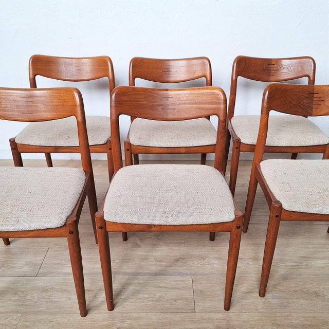 Mid-Century Modern Danish Chairs by Johannes Andersen for Uldum Møbelfabrik, 1960s, Set of 6 For Sale - Image 9 of 10