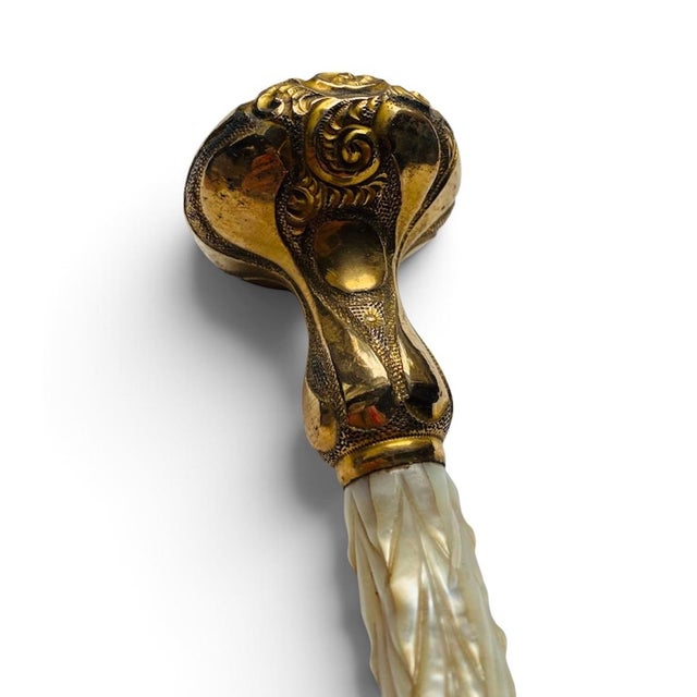 Antique Victorian Gold Filled and Mother of Pearl Umbrella or Parasol Handle For Sale In Washington DC - Image 6 of 12