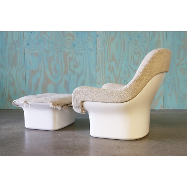 Antique White 1960s Lounge Chair in Fiberglass and Cato Fabric, Attributed to Bill Stephens for Knoll For Sale - Image 8 of 18