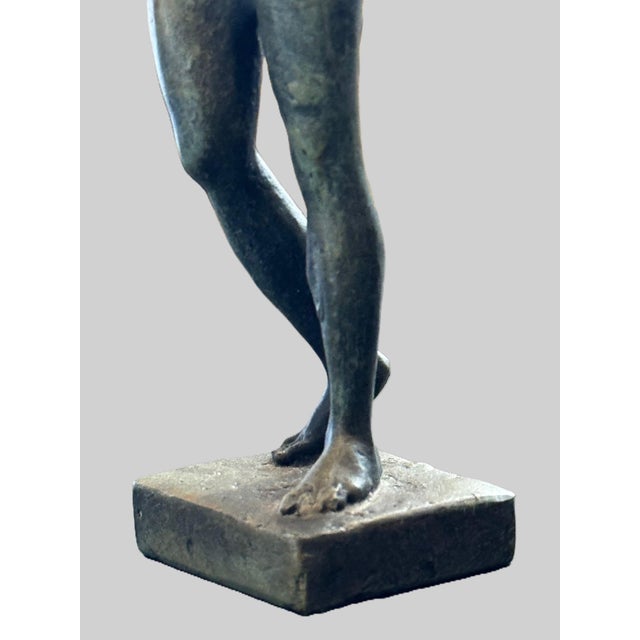 Grand Tour Style Bronze Nude Male Figure in Contrapposto For Sale In Los Angeles - Image 6 of 6