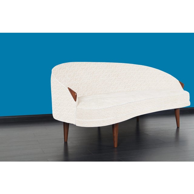Mid-Century Modern "Cloud" Walnut Sofa by Adrian Pearsall For Sale In Los Angeles - Image 6 of 10
