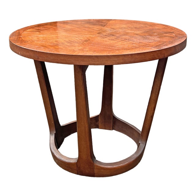 Vintage Lane Modern Style Round Table Accent Side or End Single Table For Sale