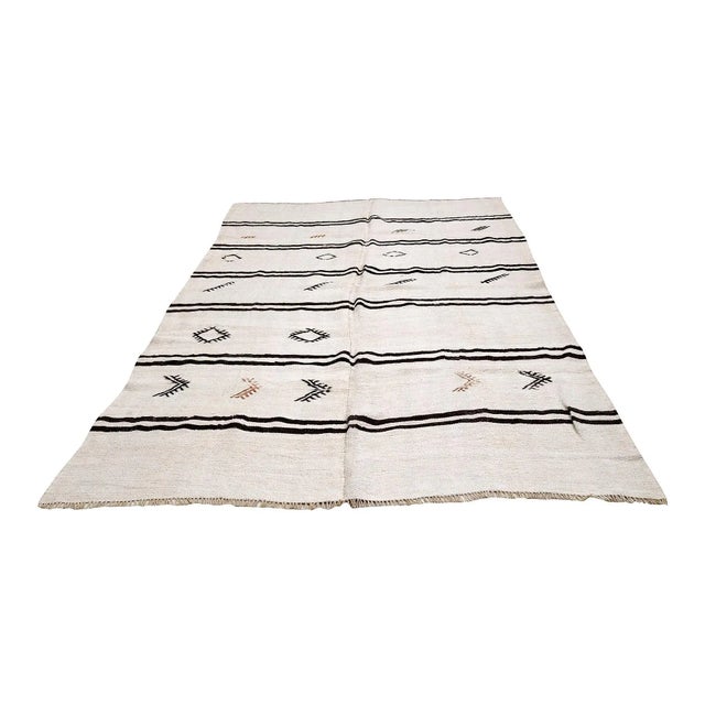 Handwoven vintage hemp kilim rug from Yozgat region of Turkey. Approximately 45-55 years old. In very good condition.