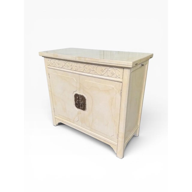 Henredon 1970s Henredon “Scene Ii” Hollywood Regency Buffet Server – Faux Goatskin Lacquer, Flip-Top Design For Sale - Image 4 of 14