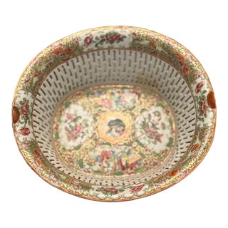 Antique Chinese Import Rose Famille - Rose Medallion Chestnut Basket For Sale
