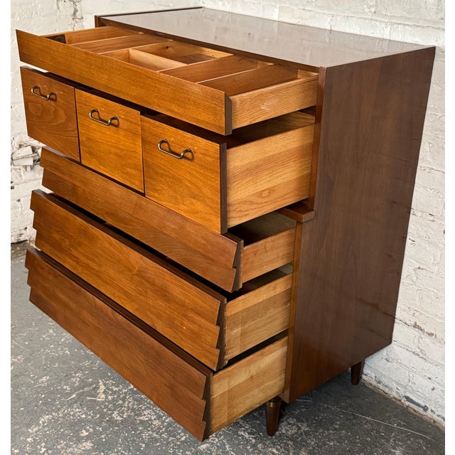 Vintage Merton Gershun-Style Walnut Highboy Dresser by Carlton House For Sale In New York - Image 6 of 17