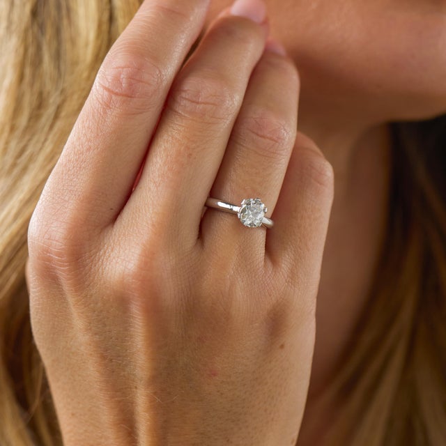 1950s Gia 1.09 Carat Old Mine Cut Diamond Platinum Solitaire Ring, Size 5.25 For Sale - Image 4 of 5