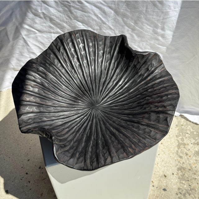 1980s Blackened Teak Bowl in the Shape of a Leaf or Flower, 1980s For Sale - Image 5 of 11