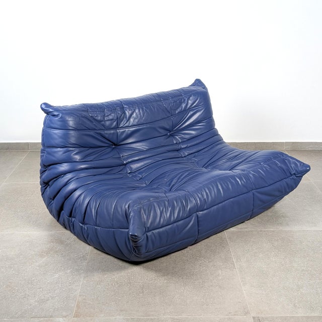 Vintage French Togo Sofa in Blue Leather by Michel Ducaroy for Ligne Roset, 1980s For Sale - Image 6 of 12