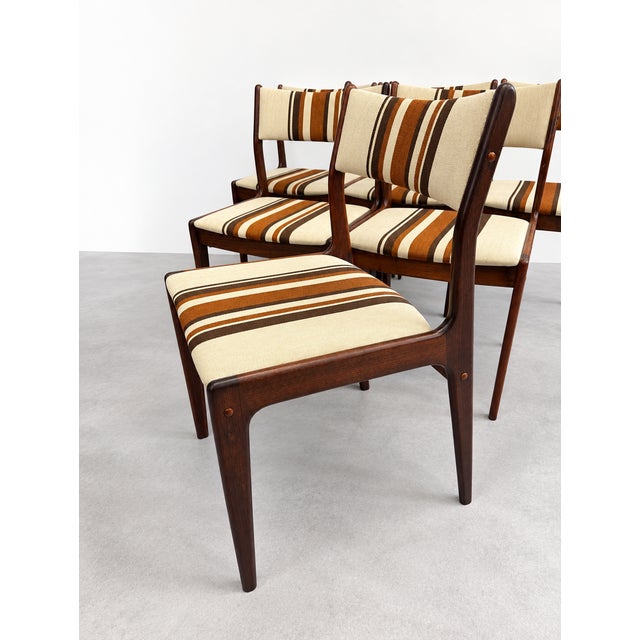 Uldum Møbelfabrik Vintage Danish Dining Chairs by Johannes Andersen for Uldum Møbelfabrik, 1960s, Set of 6 For Sale - Image 4 of 6