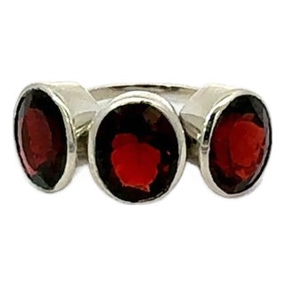 Antique Style Deep Red Garnet Triple Stone Bezel Set Silver Ring - Size 7.5 For Sale