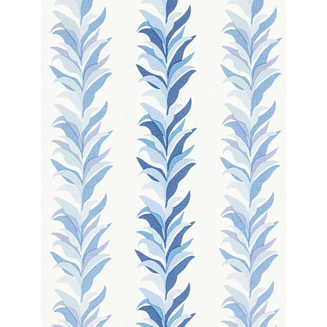 Hinson re-enters the limelight with a show-stopping debut collection under the Scalamandré name. COLOR POP!, a collection...