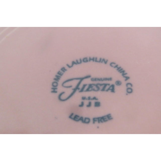 Ceramic Fiesta Usa Homer Laughlin Set of 4 Dinner Plates 2 Pink 2 Blue Lead Free 4850b For Sale - Image 7 of 12