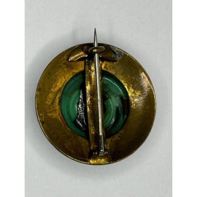 Beautiful Malachite & Greek Key Enamel Brooch, c.1865 – Neoclassical Revival For Sale - Image 4 of 16