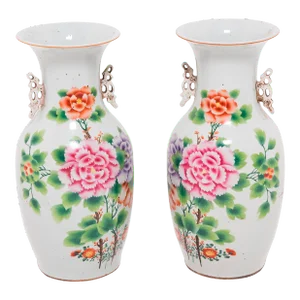 1920s Pair of Chinese Peony Fantail Vases