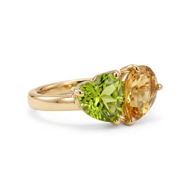 Contemporary Peridot & Citrine Toi Et Moi Ring - Heart & Pear Cut Gemstone Bypass Ring - August & November Birthstone Ring Us 7 For Sale - Image 3 of 3