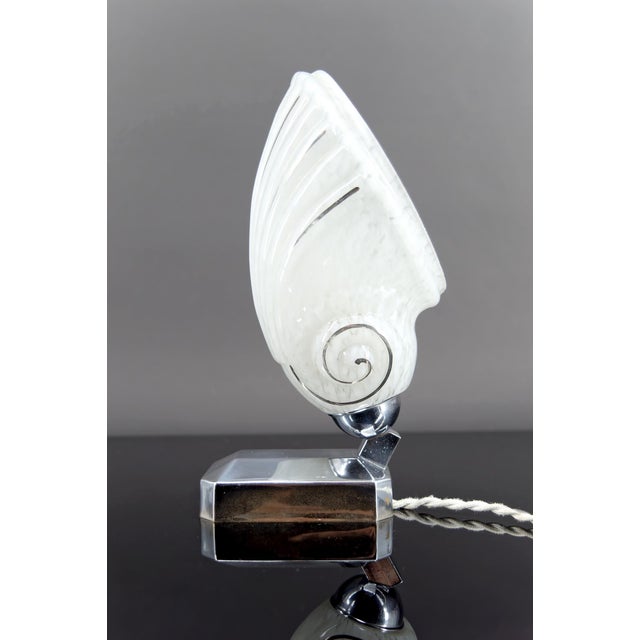 Art Deco Shell Lamp in Chrome and Glass, 1930 For Sale - Image 13 of 15
