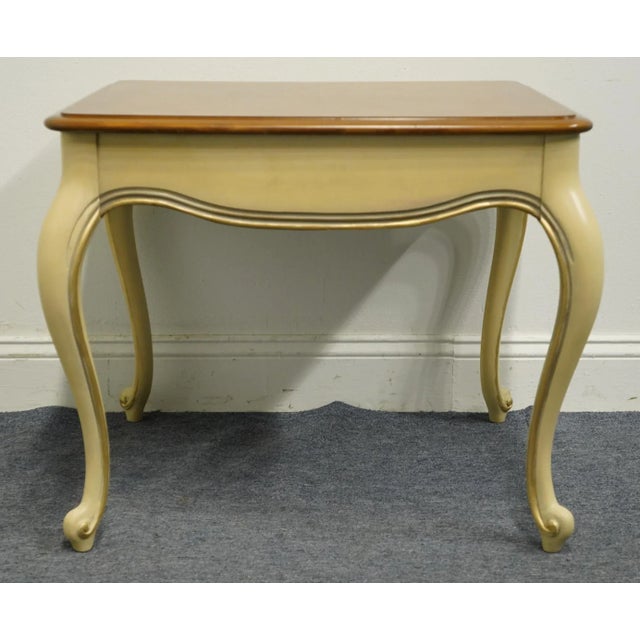 Altavista Lane Furniture Cream / Off White Country French Style 23" Accent End Table 954-05 For Sale - Image 12 of 13