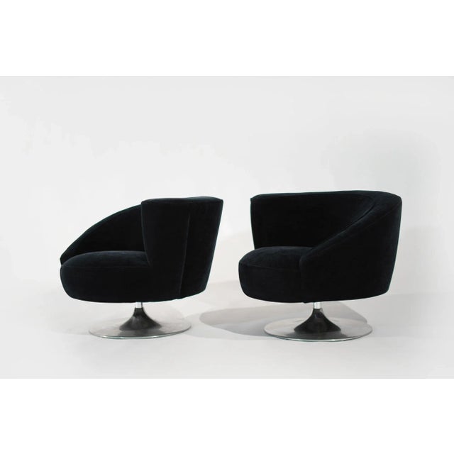Mid 20th Century Set of Corkscrew Swivel Lounge Chairs by Vladimir Kagan in Mohair. C. 1970s For Sale - Image 5 of 11