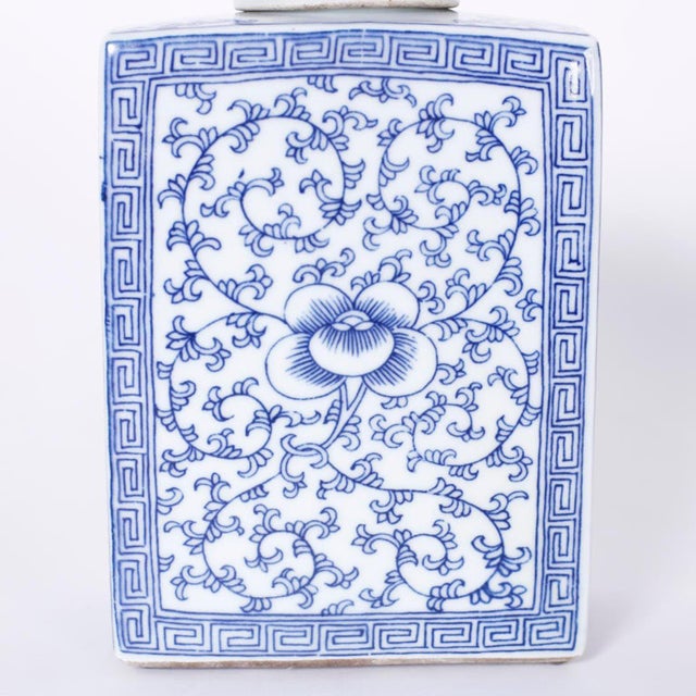 Late 20th Century Pair of Blue and White Porcelain Tea Caddies For Sale - Image 5 of 8