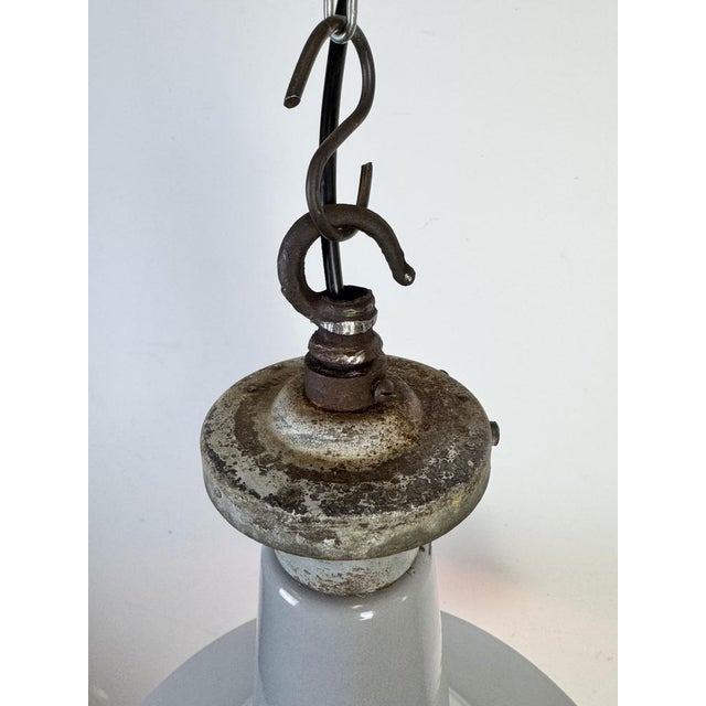 Large British Industrial Grey Enamel Factory Pendant Lamp from Benjamin, 1960s For Sale - Image 9 of 18