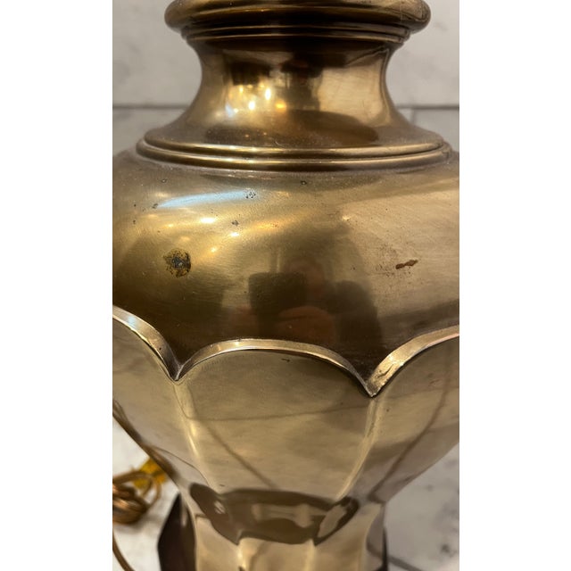 Mid 20th Century MCM Brass Scallop Design Table Lamp For Sale - Image 5 of 9