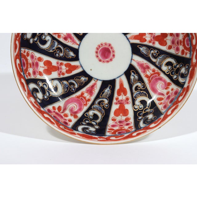 18th-Century First Period Worcester Porcelain Queen Charlotte Pattern Large Coffee Cup and Saucer For Sale - Image 10 of 14