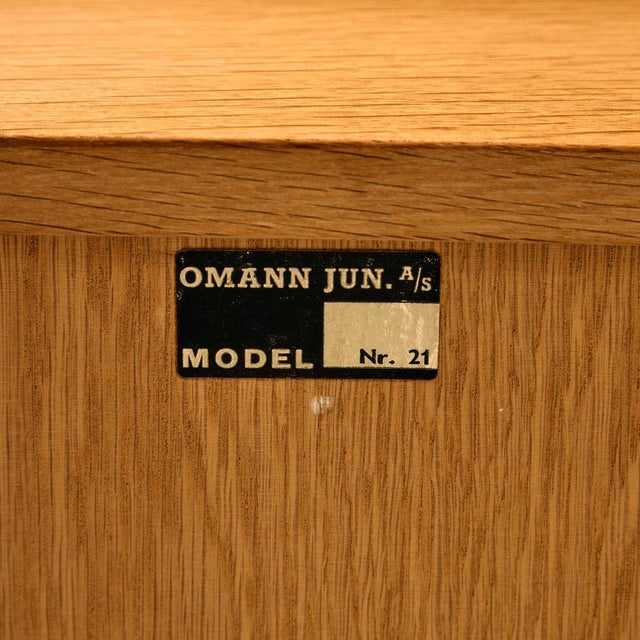 Oak Model 21 Sideboard by Gunni Omann for Omann Jun Møbelfabrik, 1960s For Sale - Image 15 of 17