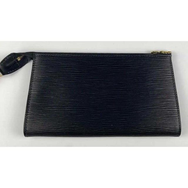 Black Late 20th Century Louis vuitton Black Epi St. Jacques Tote with Wallets and Pochette For Sale - Image 8 of 9