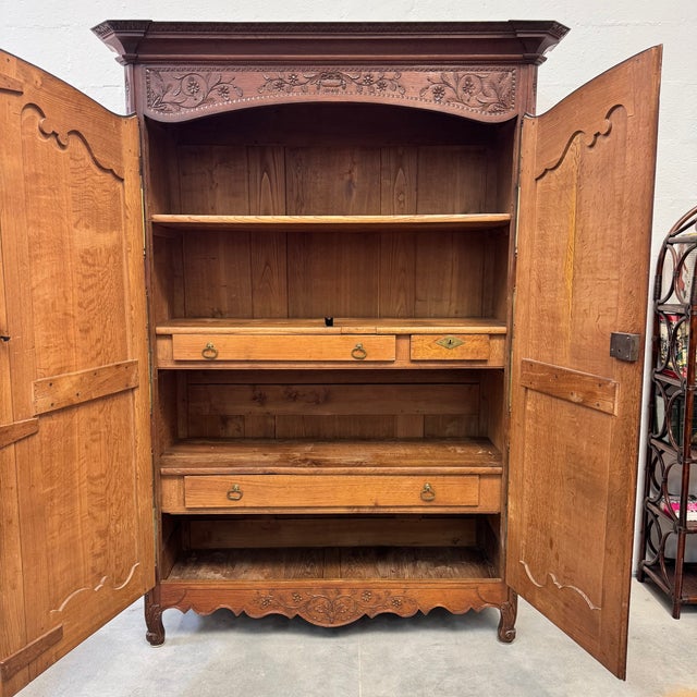 Wood Large French Provençal Country Wardrobe in Carved Oak, 17th Century For Sale - Image 7 of 18