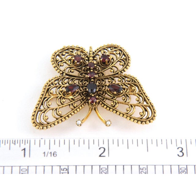 Late 20th Century Vintage Garnet 14k Yellow Gold Filigree Butterfly Brooch For Sale - Image 5 of 5