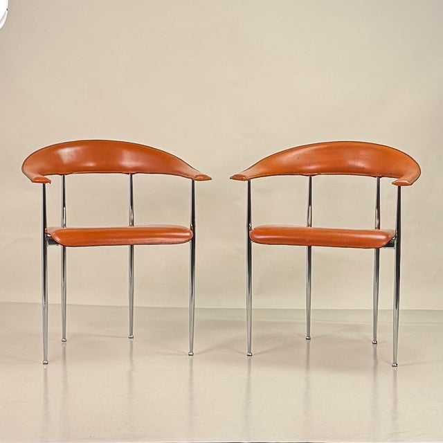 Italian Pair of Vintage Cognac Leather P40 Chairs by Vegni & Gualtierotti for Fasem For Sale - Image 3 of 12